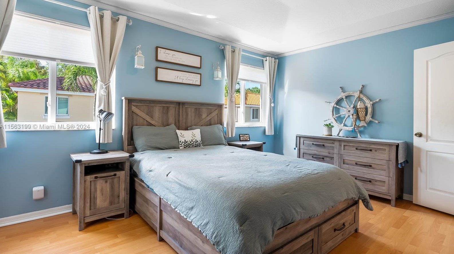 11272 Roundelay Rd, Hollywood FL  33026-1351 exterior