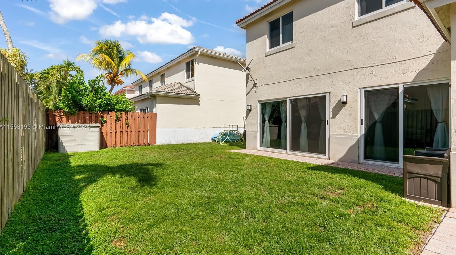 11272 Roundelay Rd, Hollywood FL  33026-1351 exterior