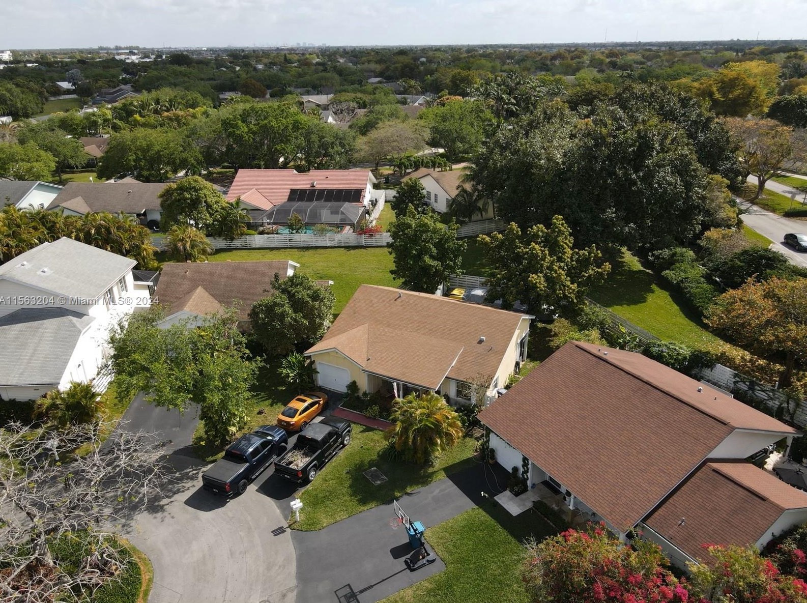 14609 142nd Ct, Miami, FL 33186-7200