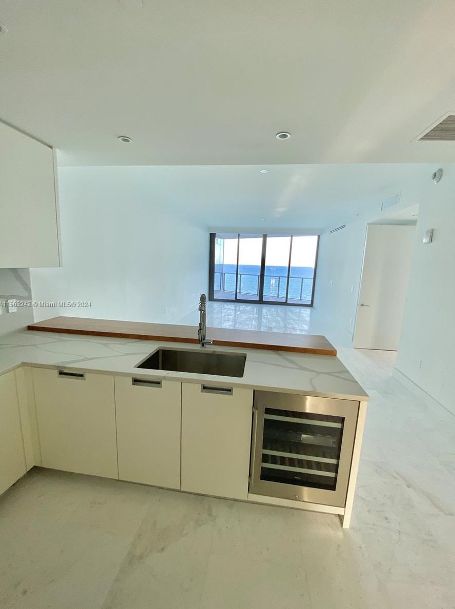 15701 Collins Ave #1703, Miami Beach, FL 33160