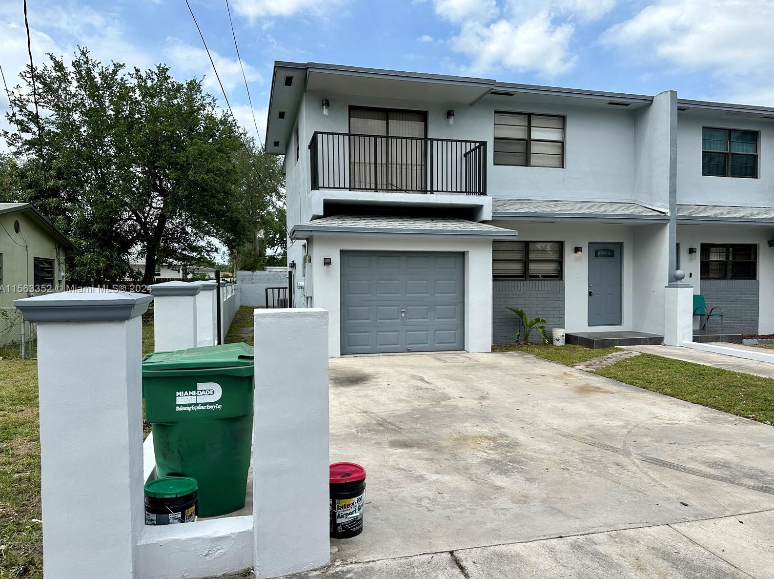 2455 93rd St, Miami, FL 33147-3033