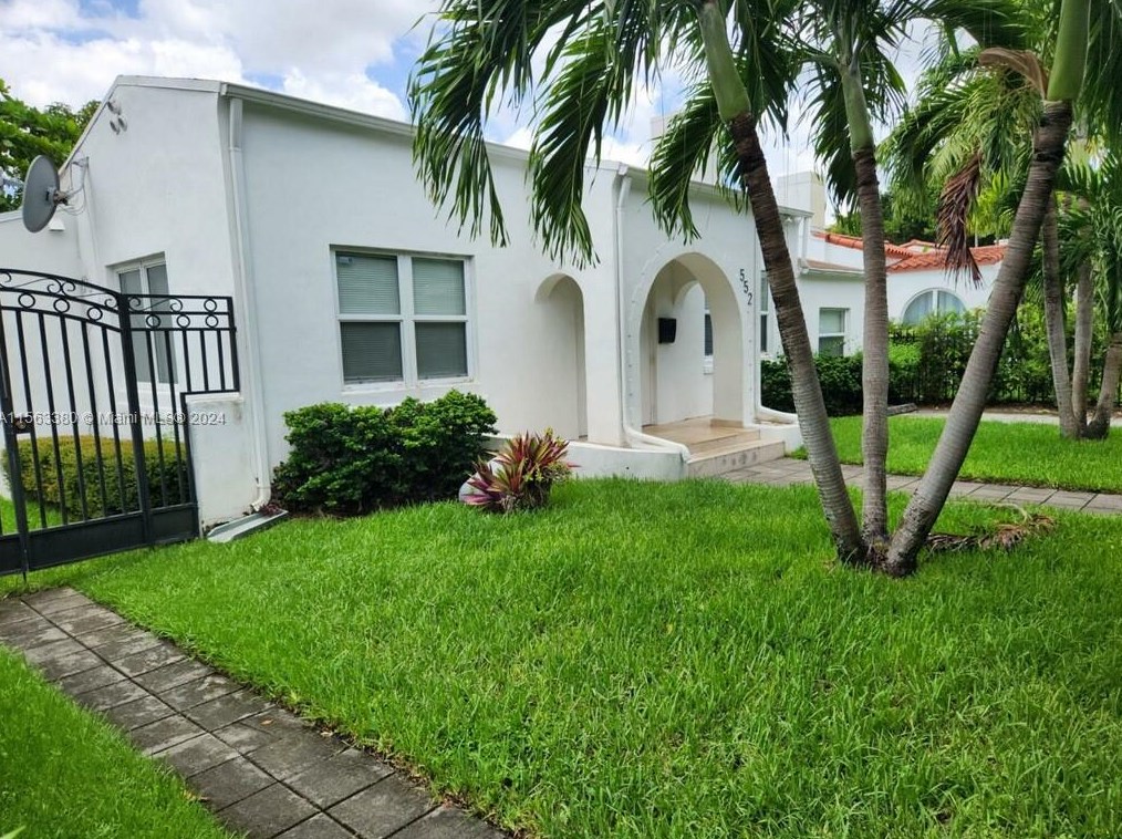 552 74th St, Miami, FL 33138-5028