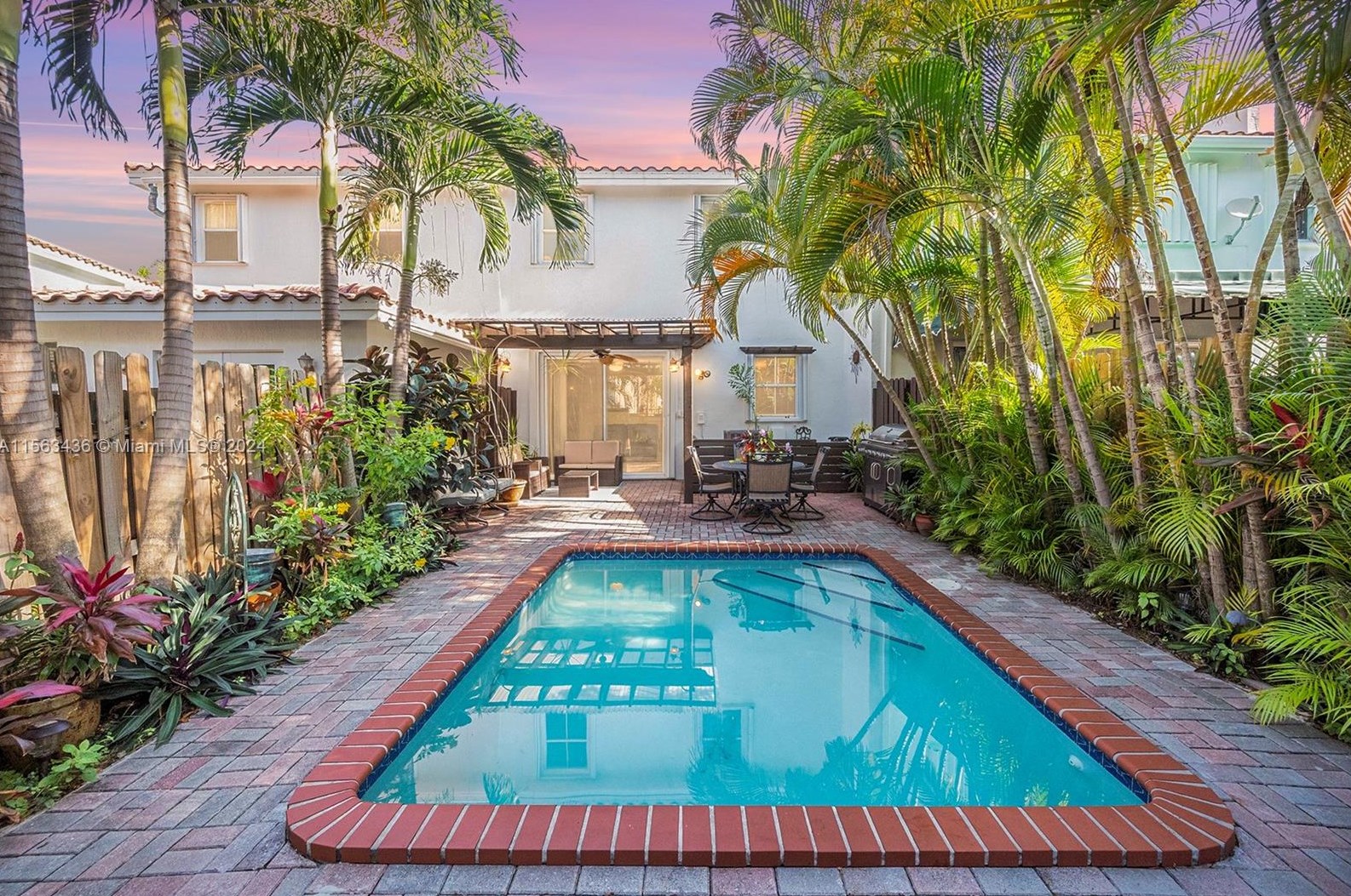11424 43rd Ter, Miami, FL 33178-4233