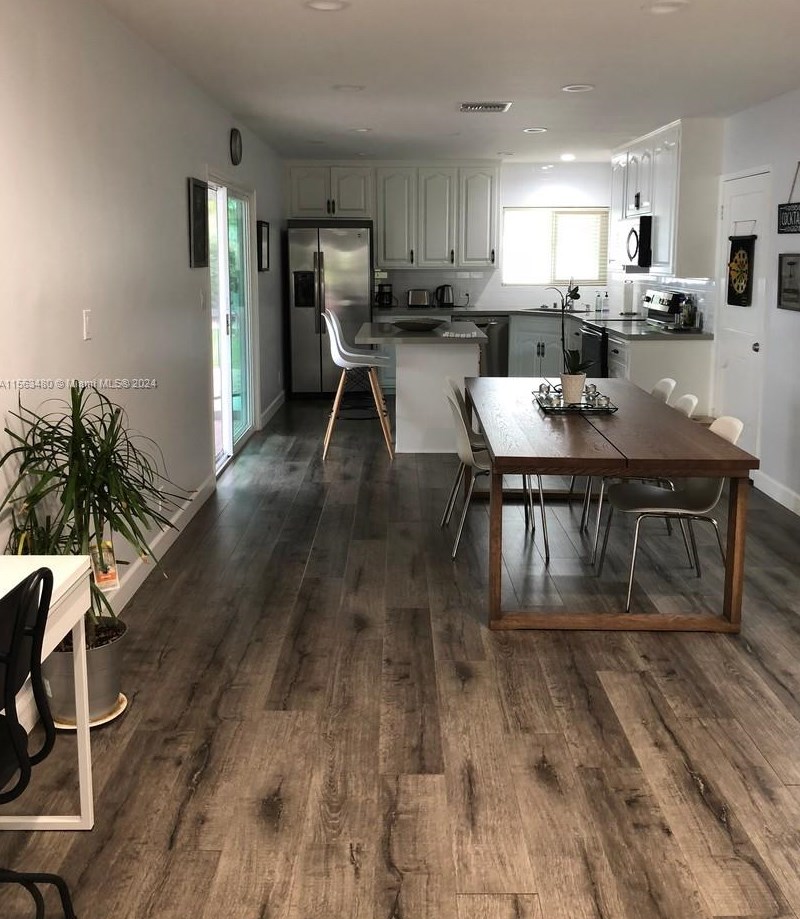 5745 Andasol Ave, Van Nuys, CA 91316