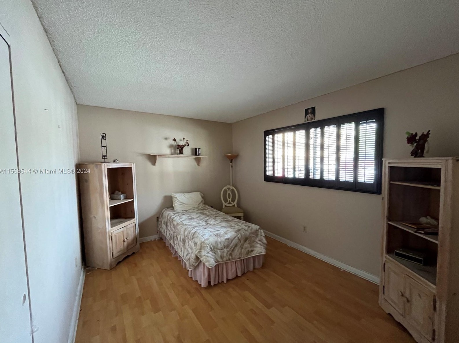 8401 107th Ave, Miami FL  33173-4392 exterior