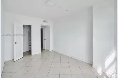 300 Bayview Dr #906, Sunny Isles Beach, FL 33160 - Photo 40