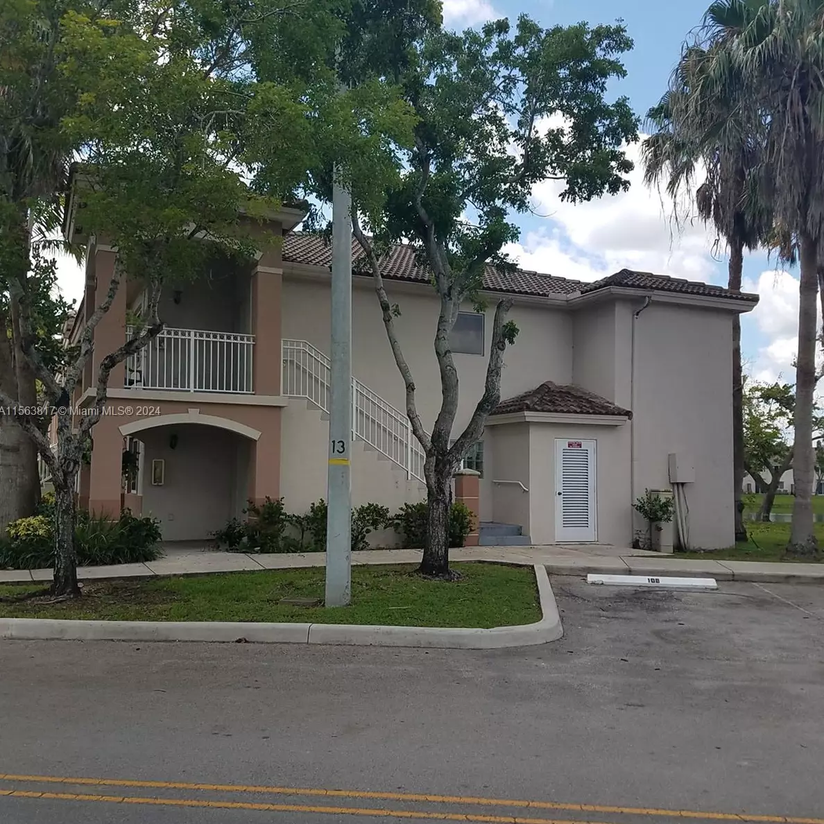 2600 12th Pl, Homestead, FL 33035-2310