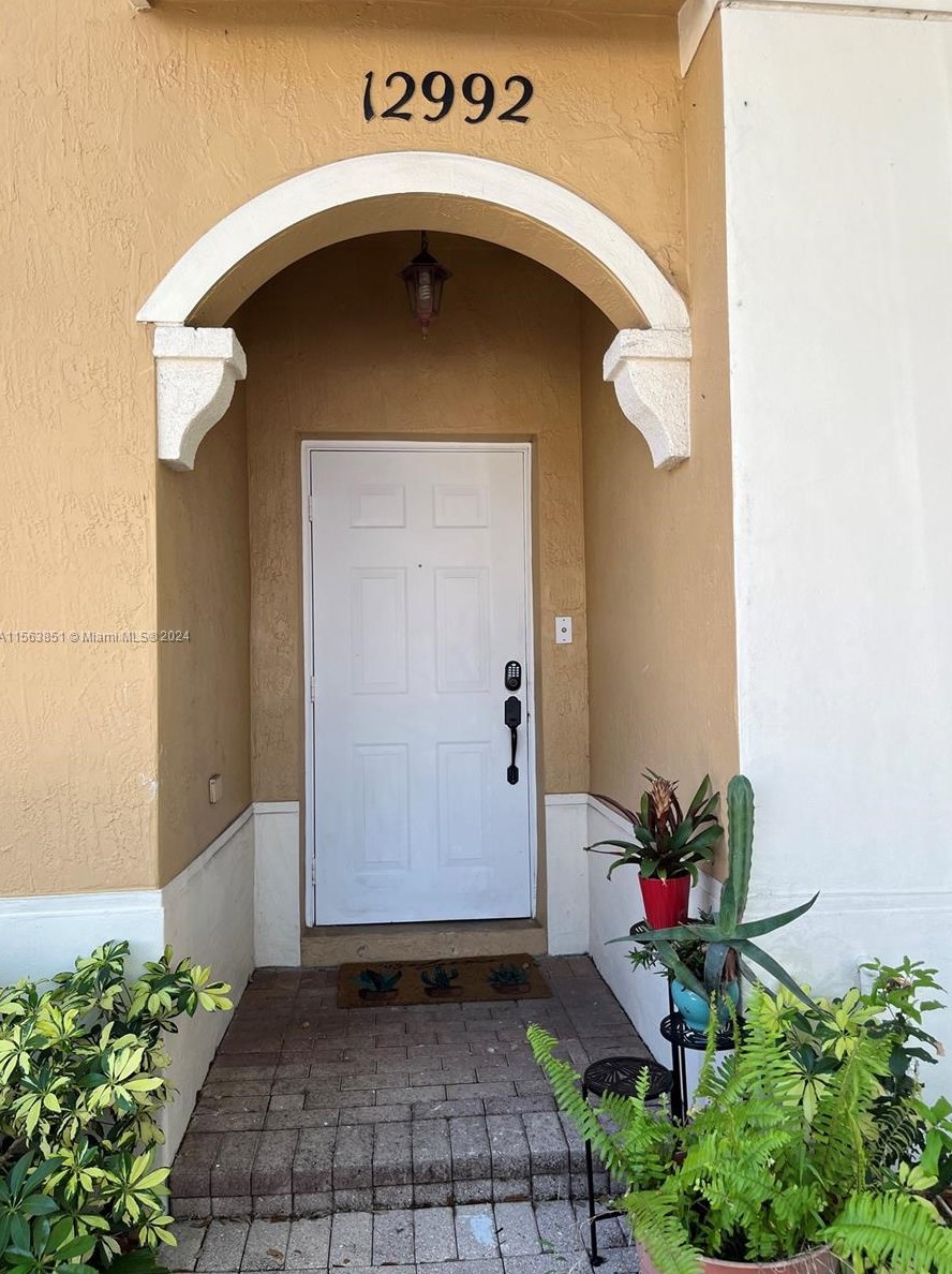 12992 Sw 32nd St #110, Hollywood, FL