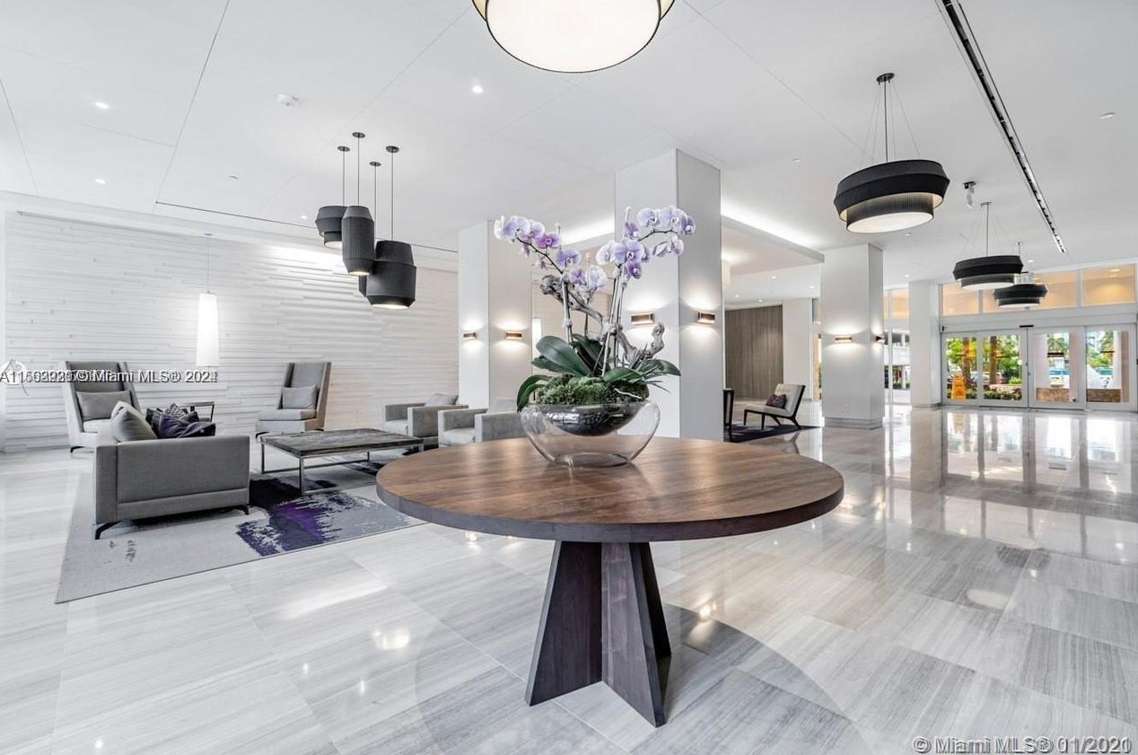 100 Bayview Dr, Miami FL  33160-4772 exterior