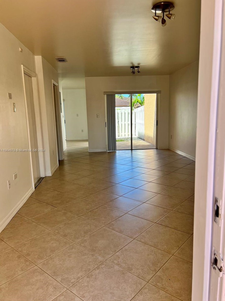 3810 153rd Pl, Miami, FL 33185-4714