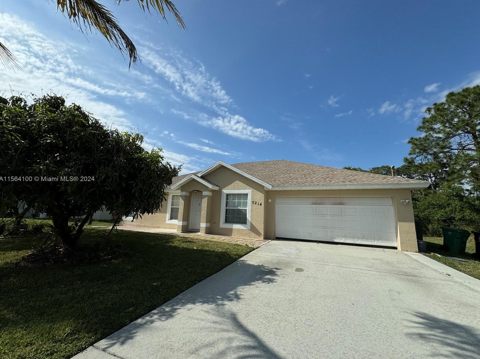 5214 Mulga Ct, Fort Pierce, FL 34986-2779
