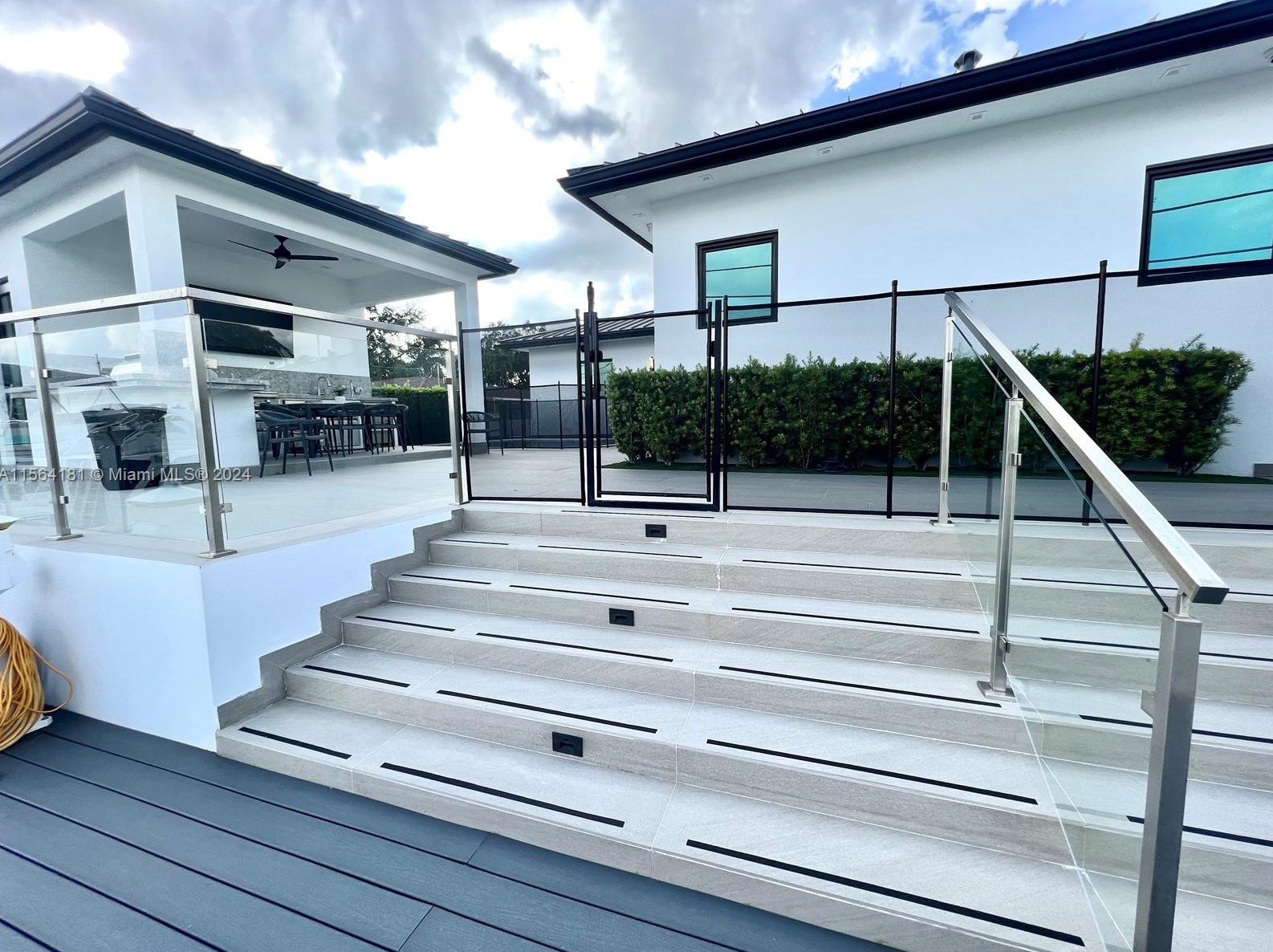 2010 13th St, Miami, FL 33125-2514