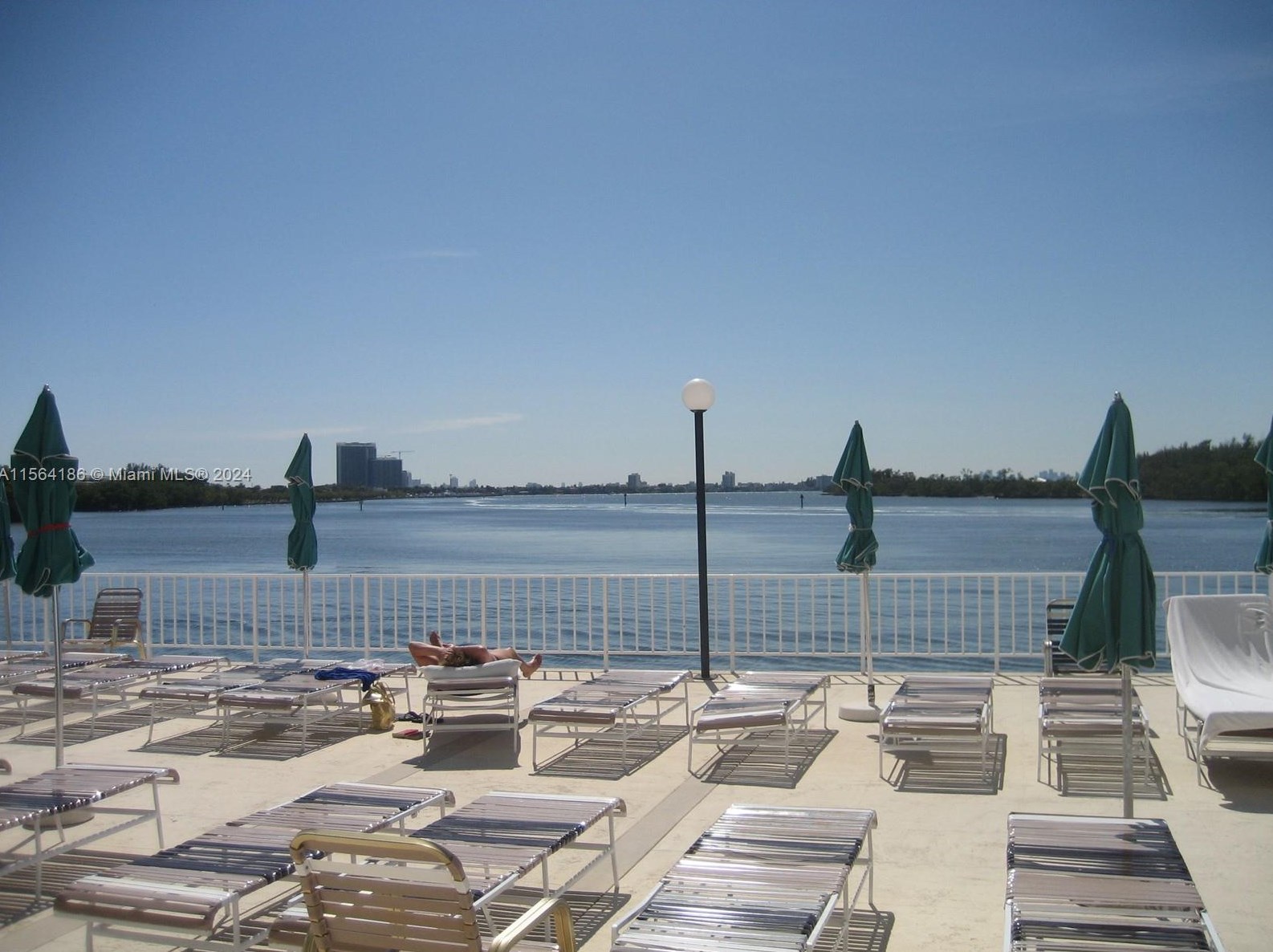 300 Bayview Dr, Miami FL 33160-4700 exterior