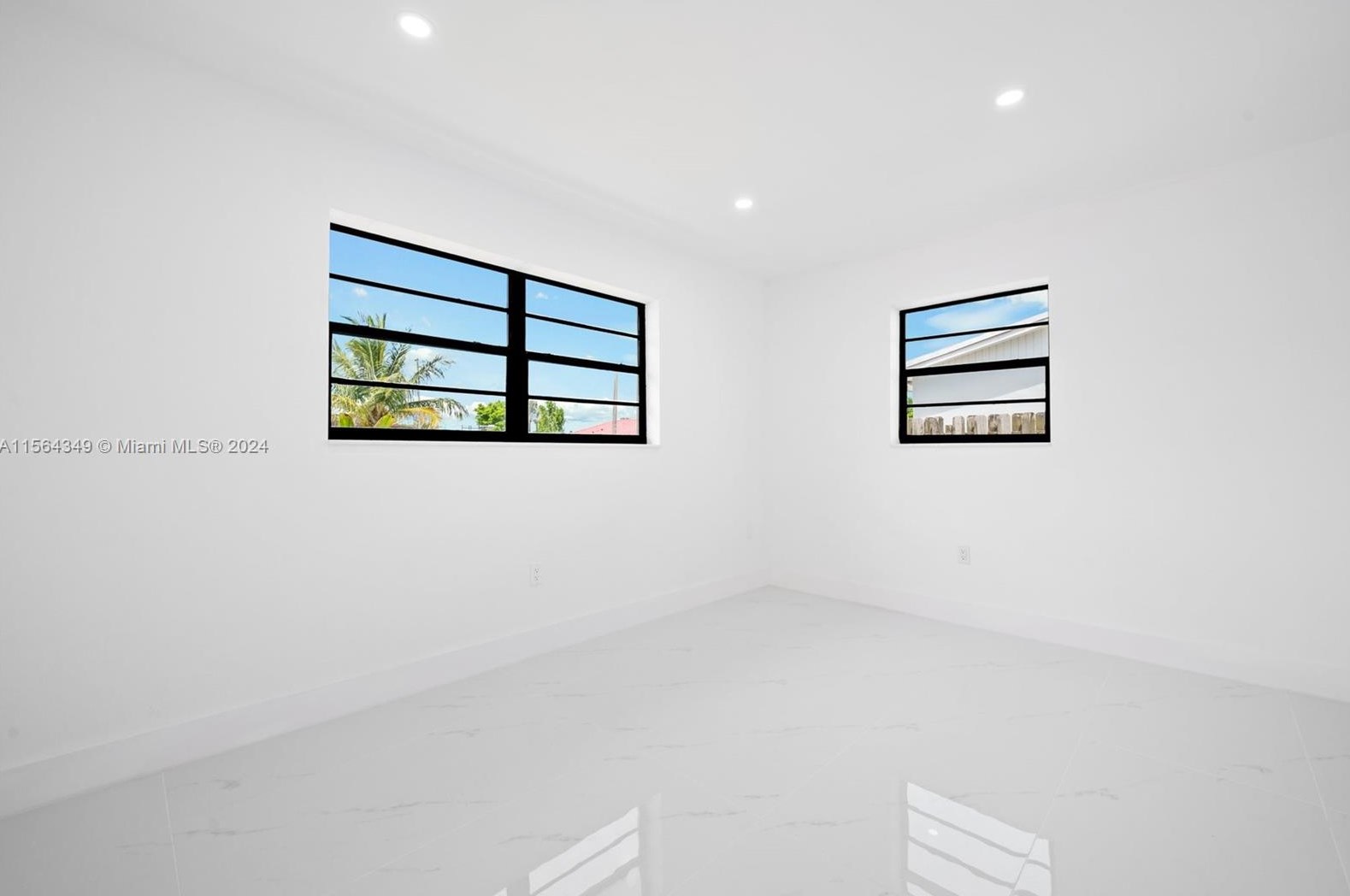 12040 171st Ter, Miami FL  33177-2167 exterior