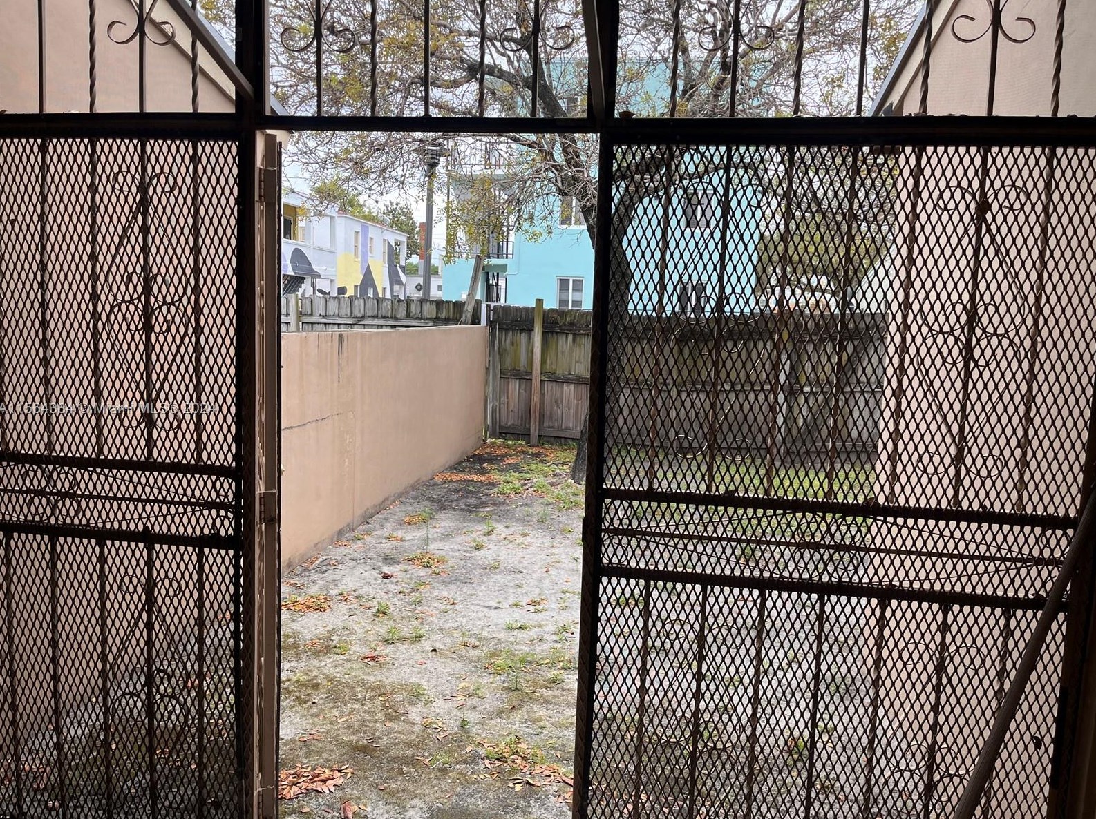 1806 1st Ave, Miami FL  33129-1177 exterior