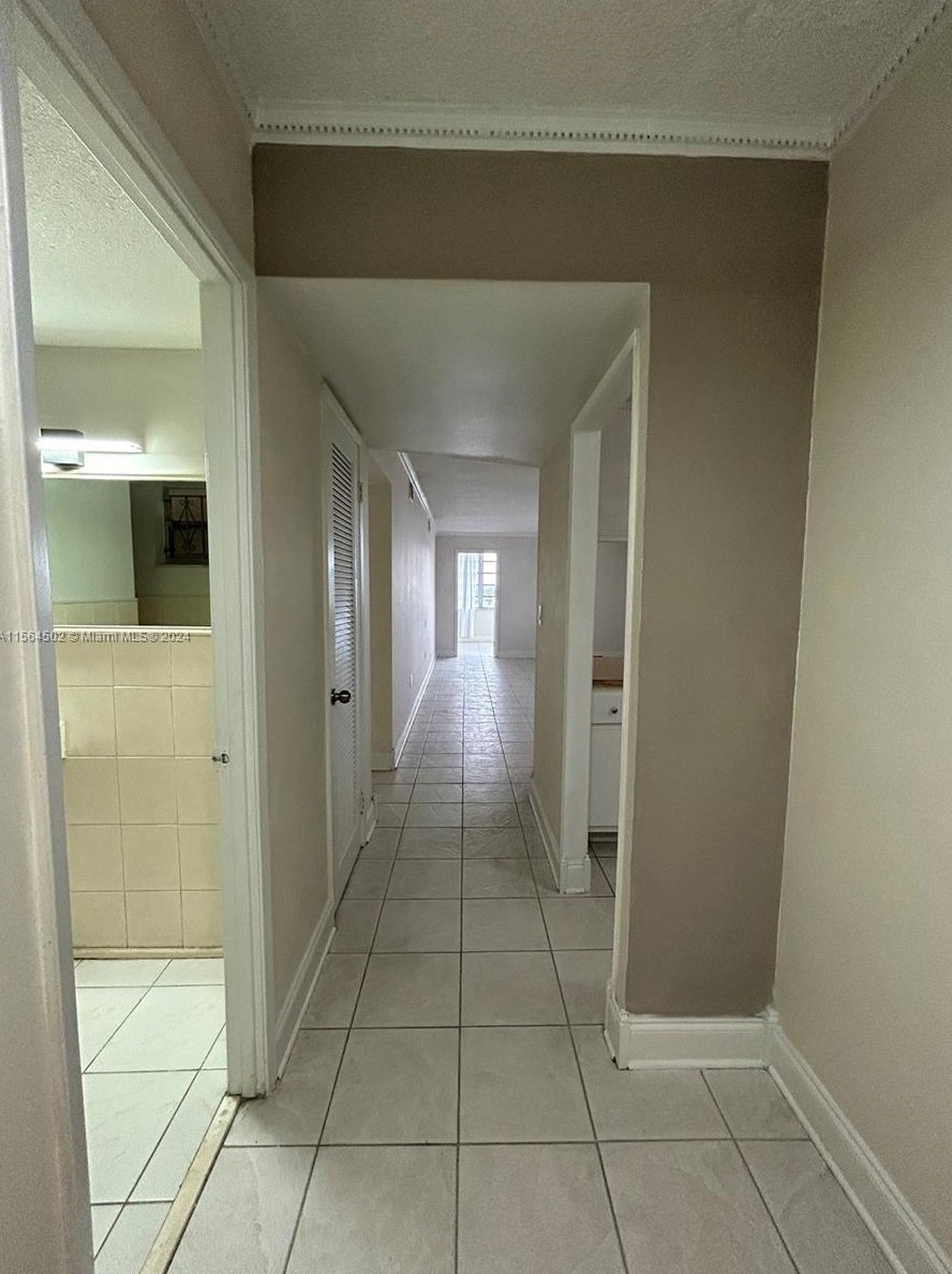 1700 Ne 191st St #511, Miami, FL 33179