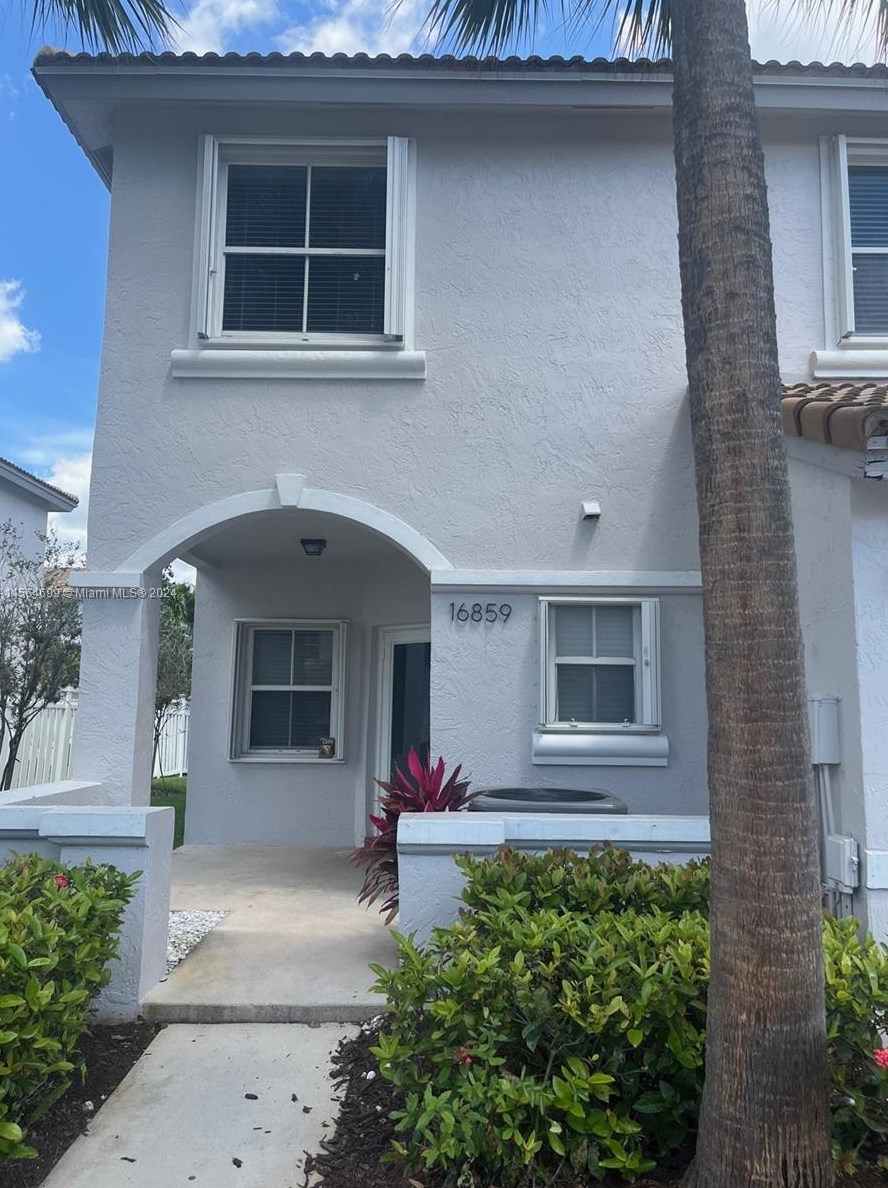 16859 Sw 1st Mnr, Hollywood, FL 33027