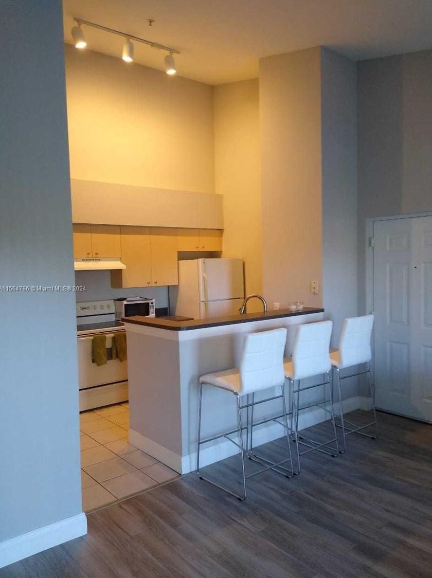 4200 San Marino Blvd #304, West Palm Beach, FL 33409