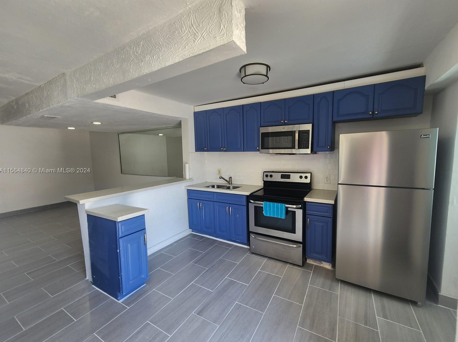 1771 W 56th Terrace #305, Hialeah, FL 33012