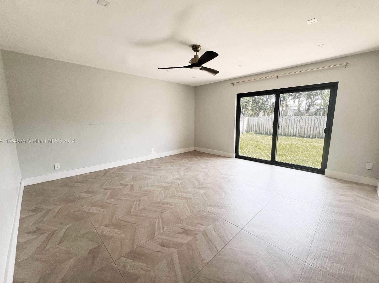 4016 Grant St, Hollywood FL  33021-5337 exterior