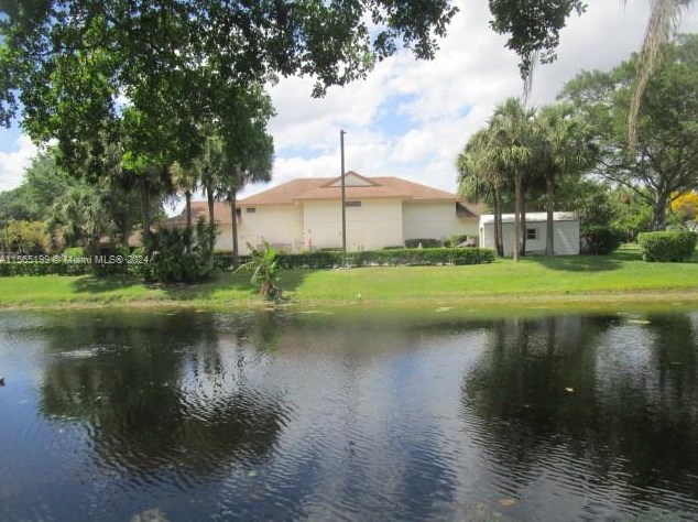 5177 Rose Hill Dr, Boynton Beach FL  33437-1307 exterior