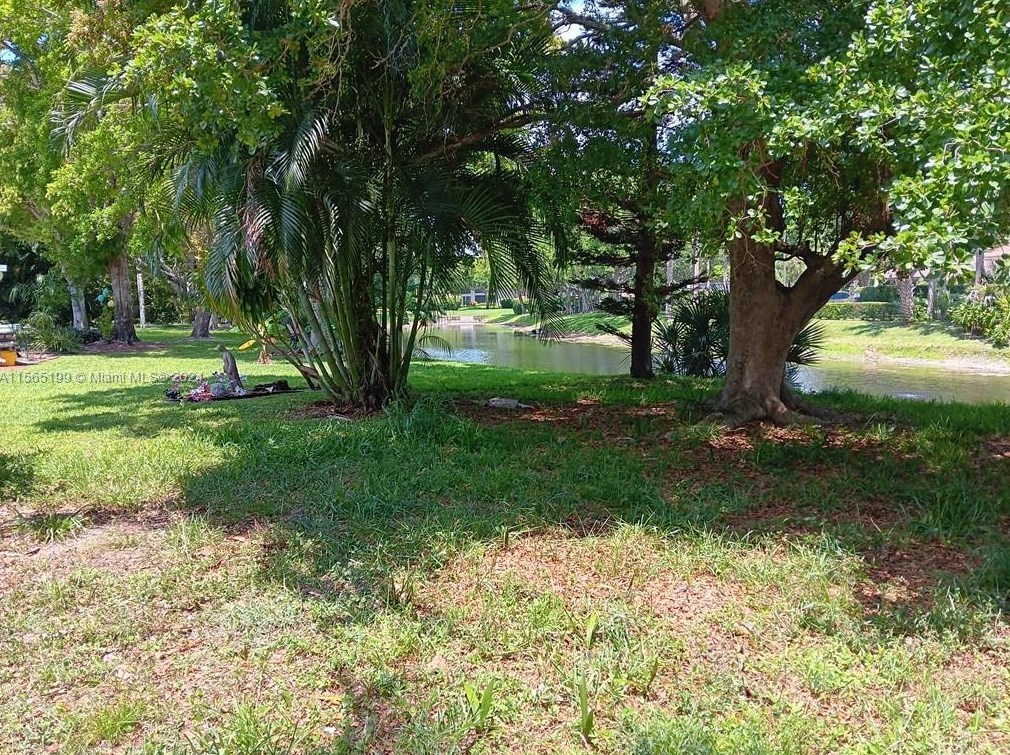 5177 Rose Hill Dr, Boynton Beach FL  33437-1307 exterior