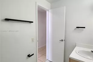 1185 Marseille Dr, Miami Beach, FL 33141 - Photo 28