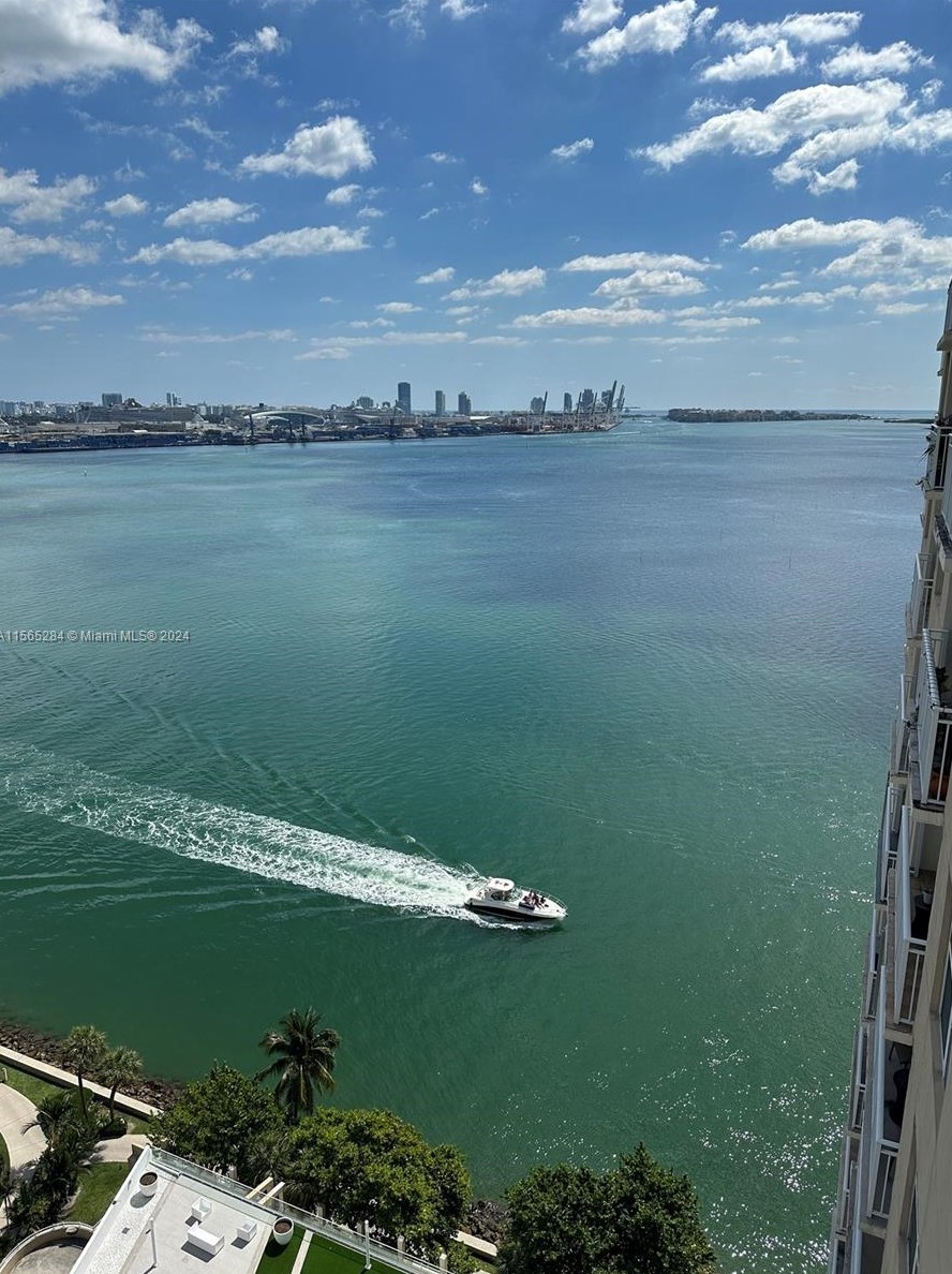 770 Claughton Island Dr #ph-9, Miami, FL