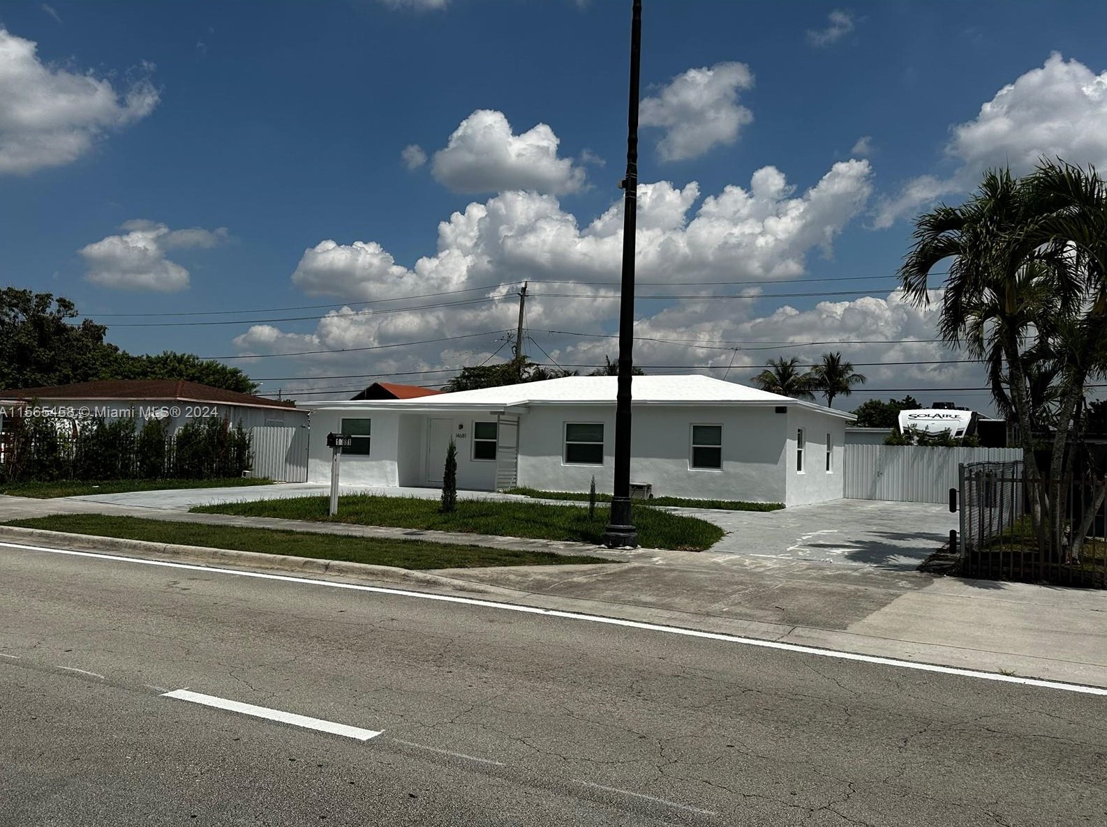 14681 Lincoln Blvd, Miami, FL 33176-7429