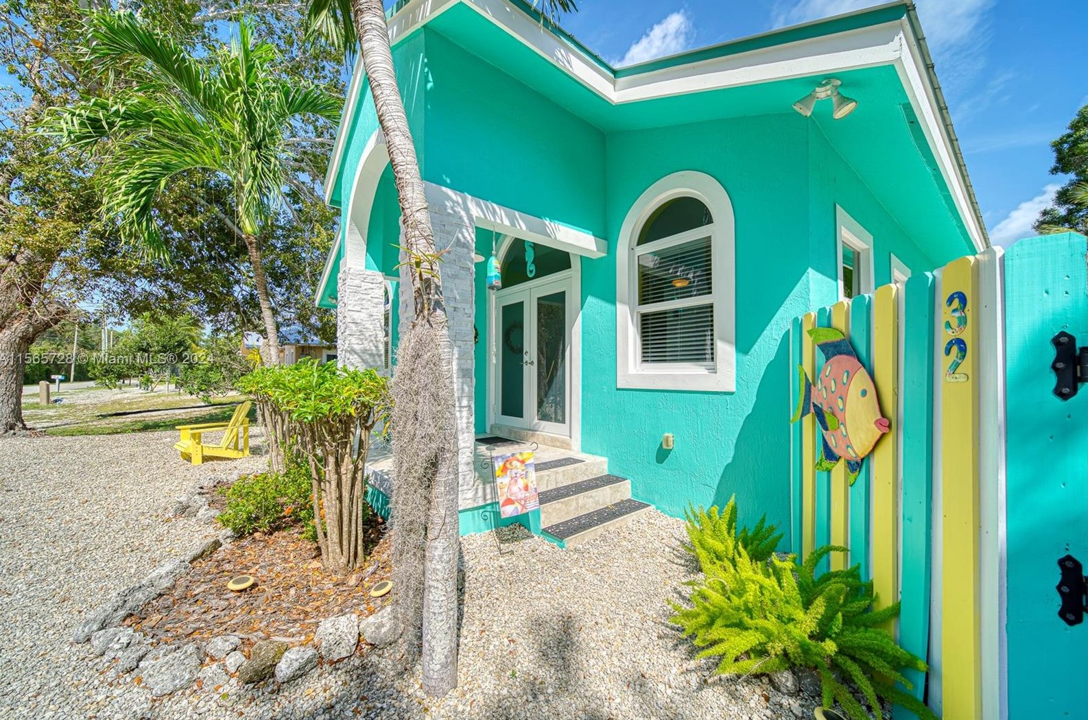 32 Andros Rd, Key Largo, FL 33037-5004