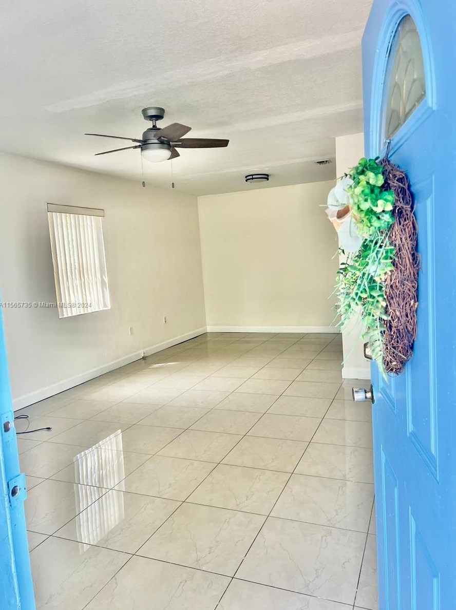 1185 Nw 128th St, Miami, FL 33161