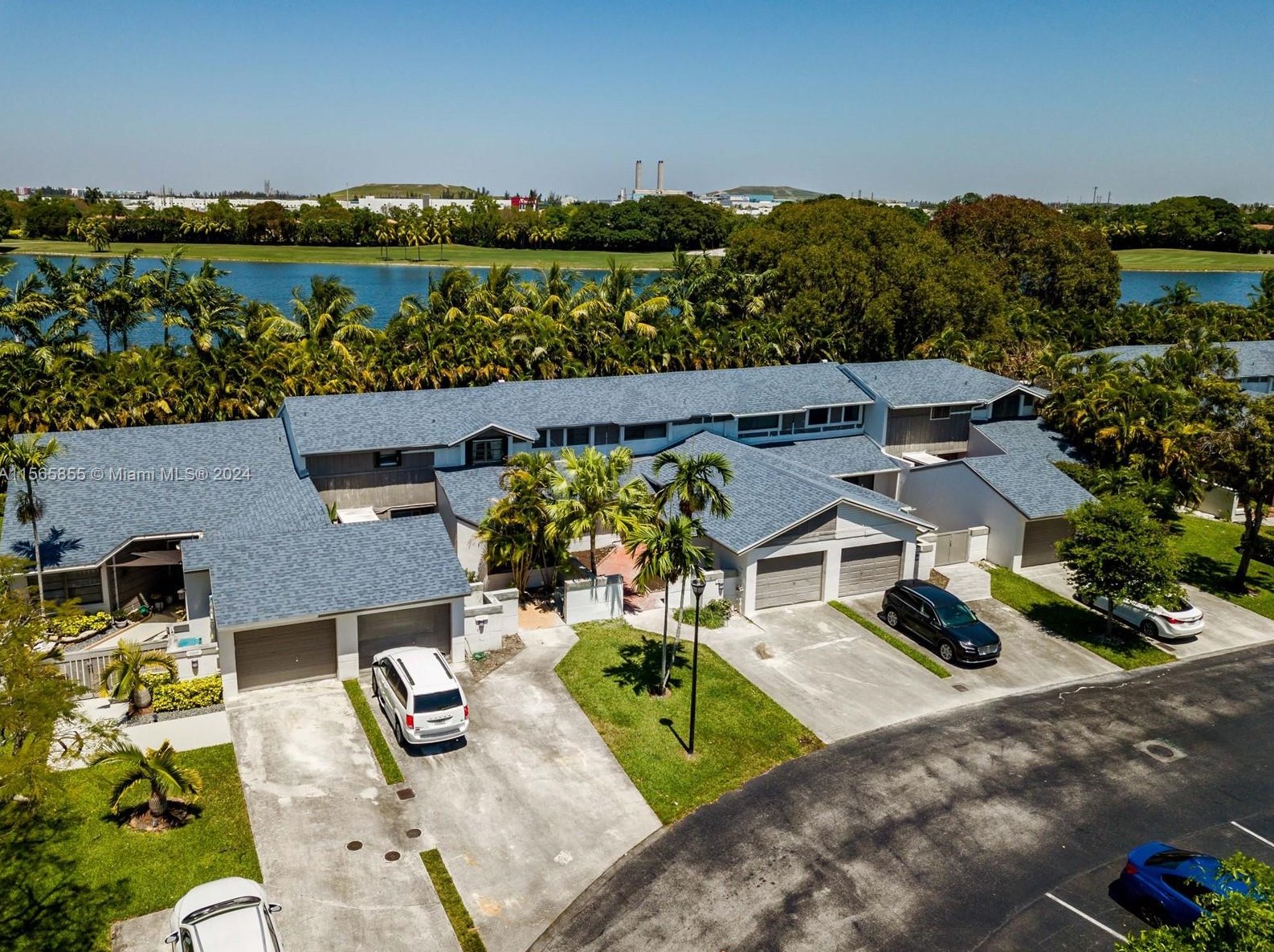 9905 52nd Ln, Miami, FL 33178-2604