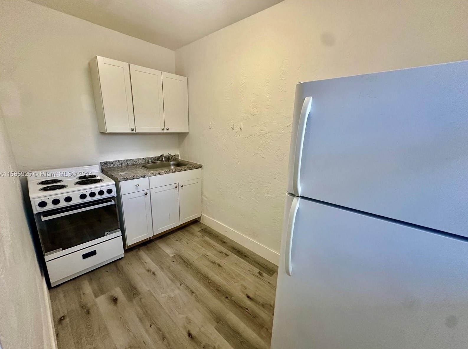 3669 Thomas Ave #2, Miami, FL 33133