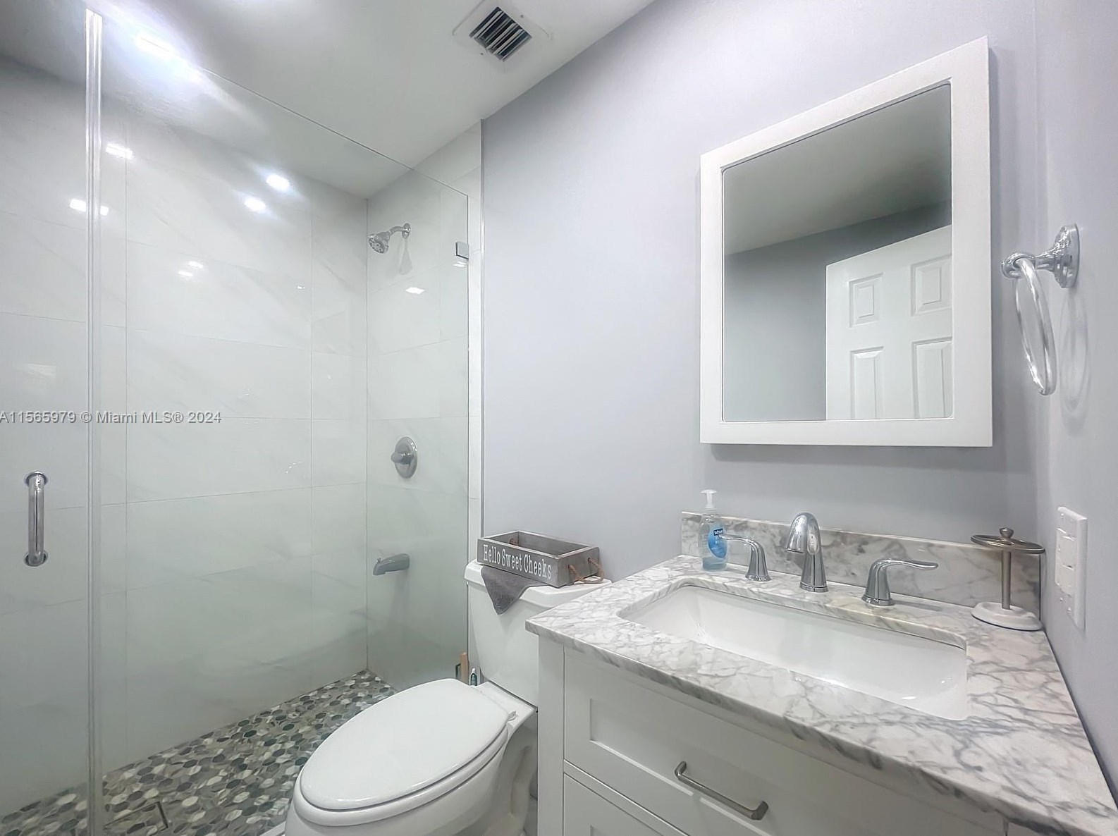 4351 8th Ln, Hialeah FL  33013-2421 exterior