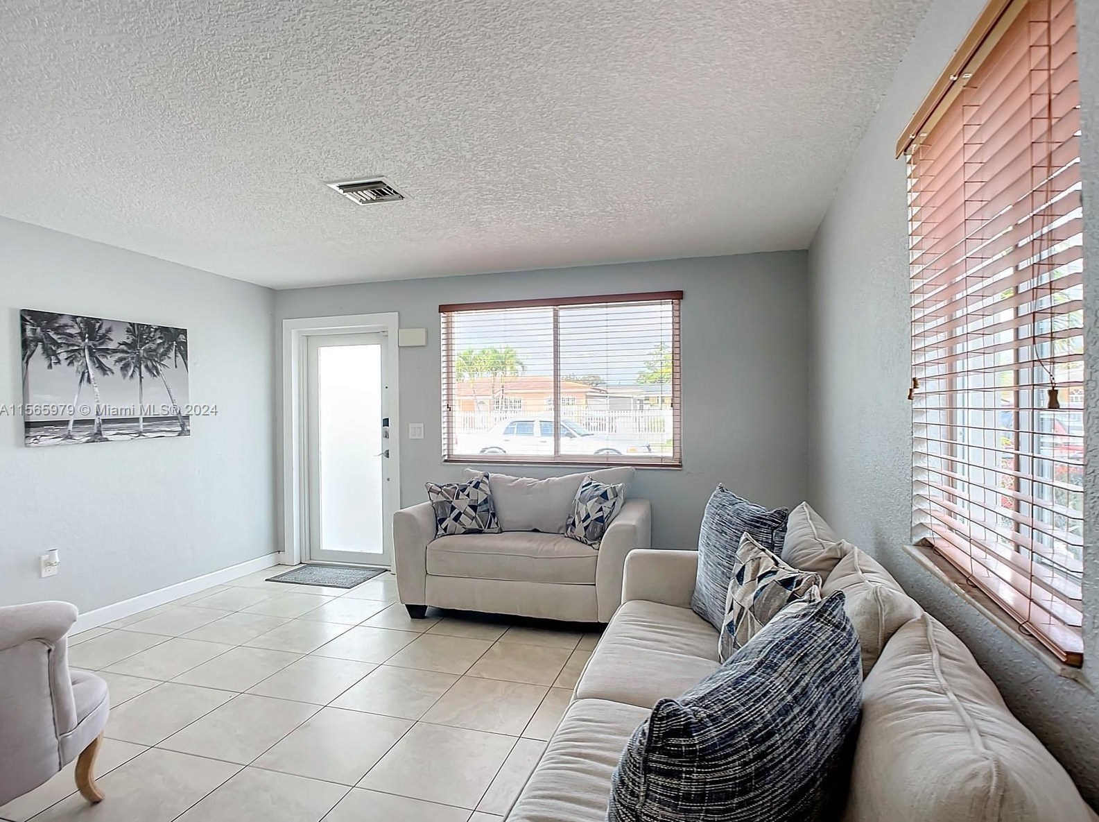 4351 E 8th Ln, Hialeah, FL 33013