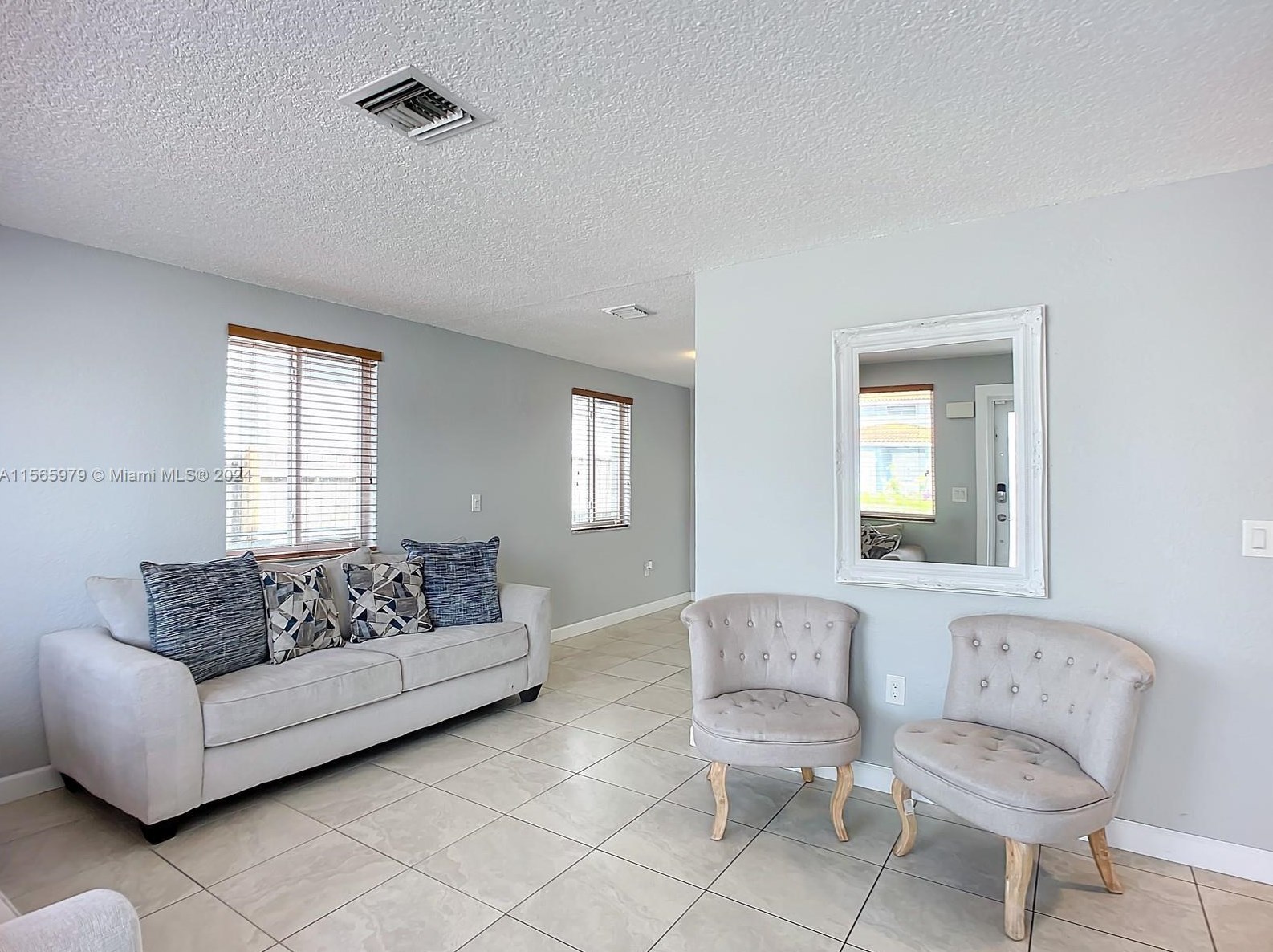 4351 8th Ln, Hialeah FL  33013-2421 exterior