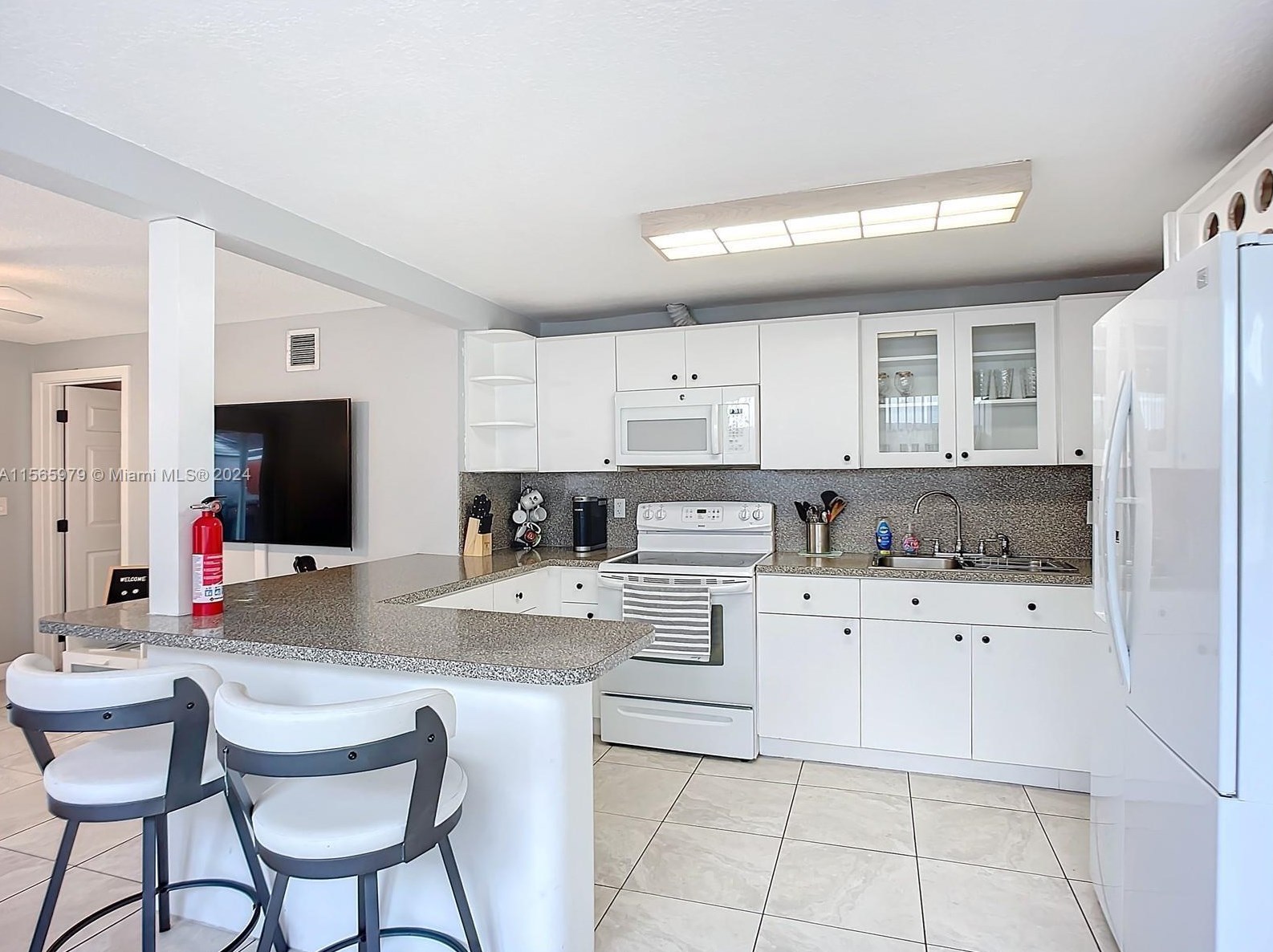 4351 8th Ln, Hialeah FL  33013-2421 exterior