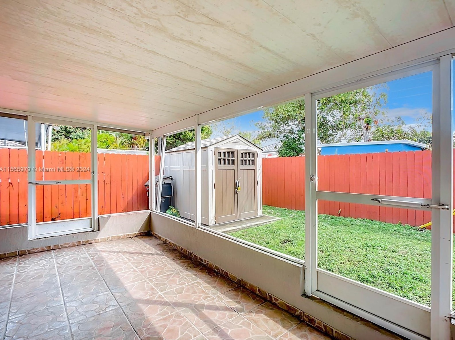 4351 8th Ln, Hialeah FL  33013-2421 exterior