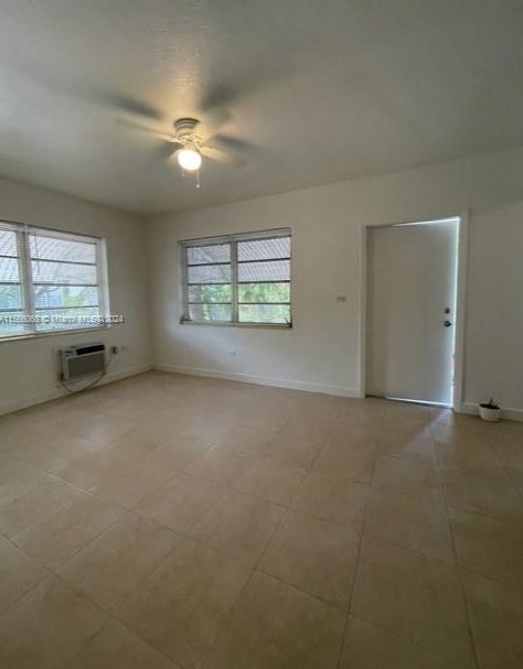 7885 Crespi Blvd, Miami FL 33141-1119 exterior