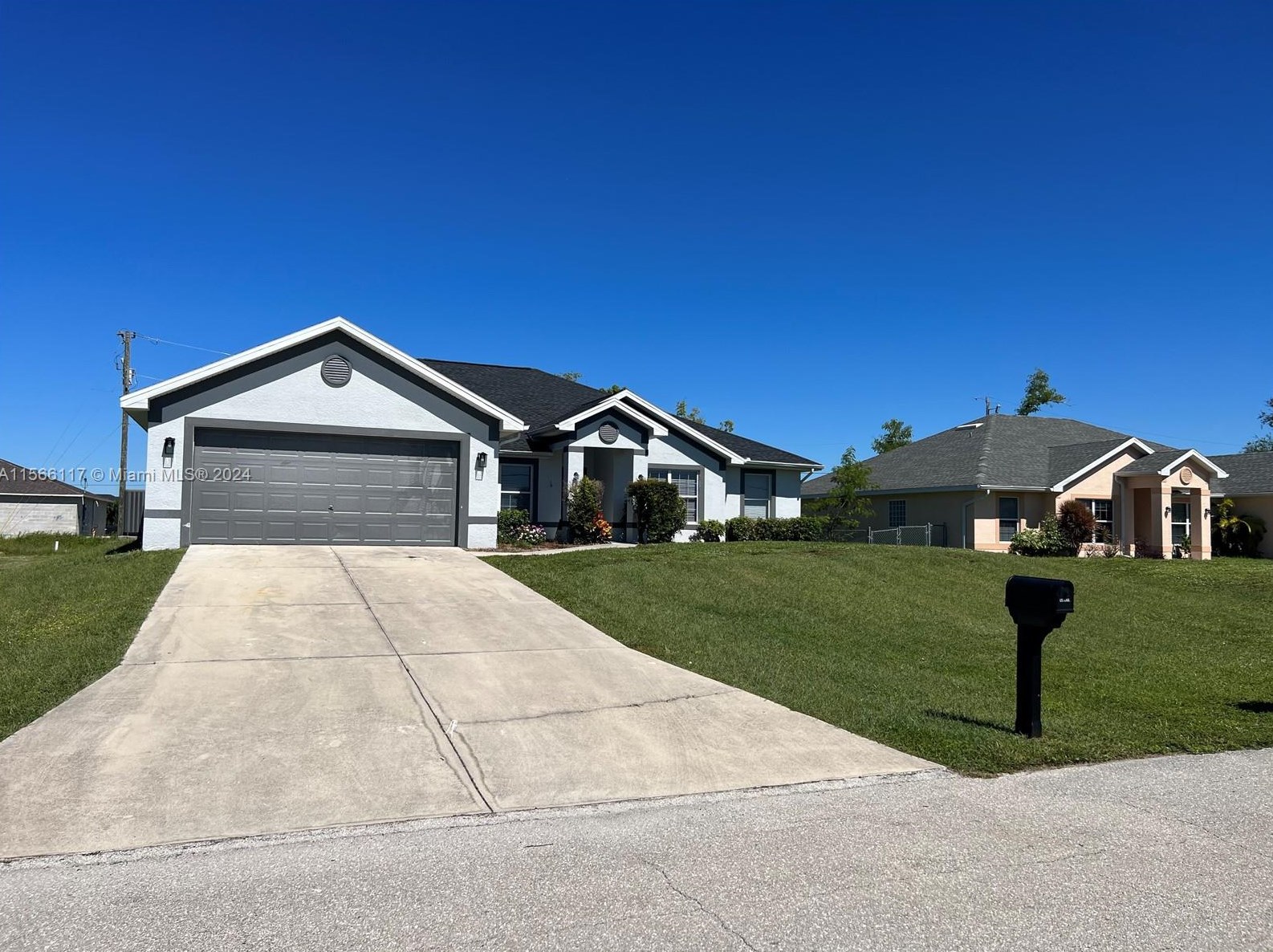 2033 Nw 4th St, Cape Coral, FL 33993