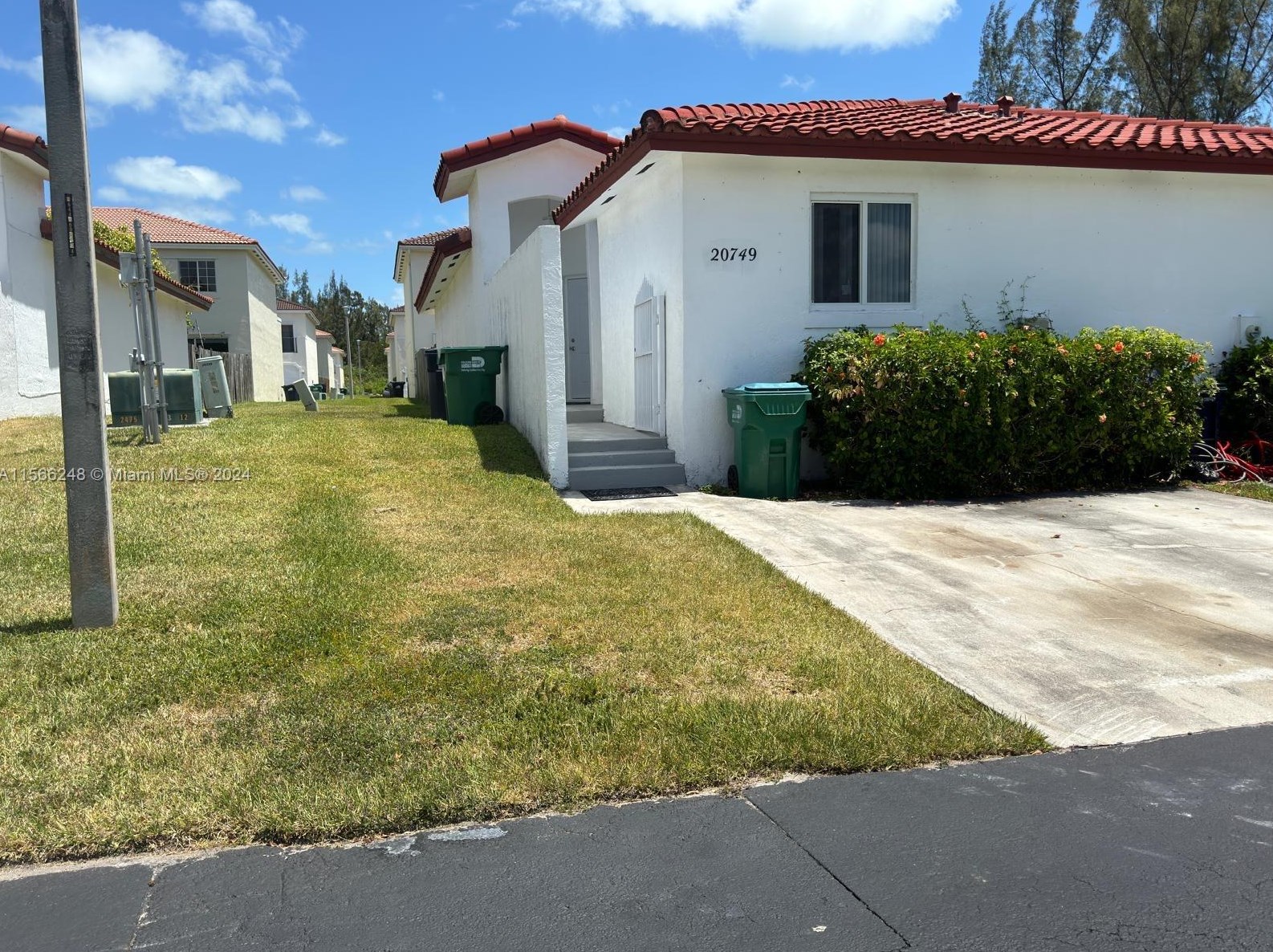 20749 80th Pl, Miami, FL 33189-3438