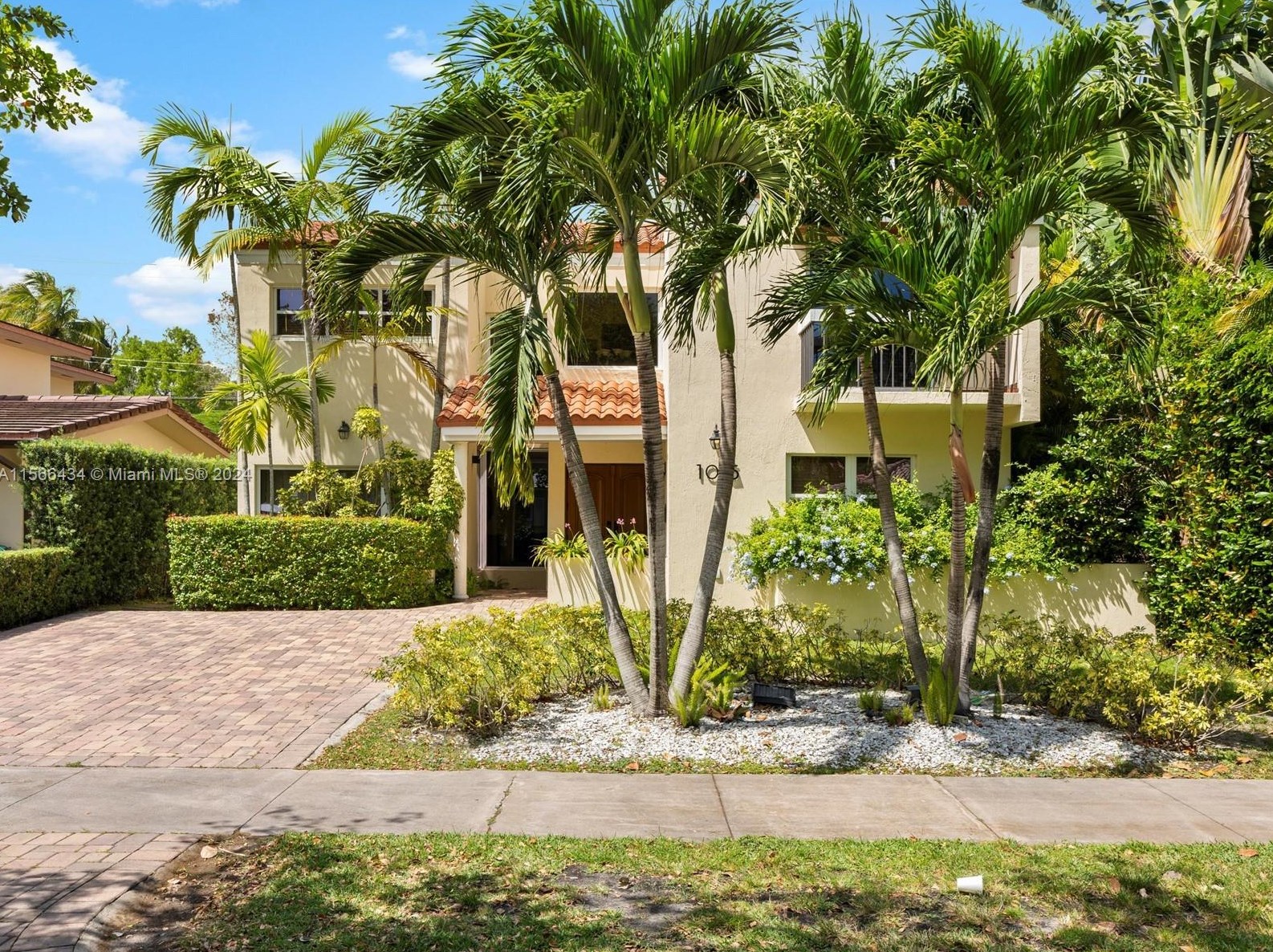 1015 Venetia Ave, Miami, FL 33134-2462
