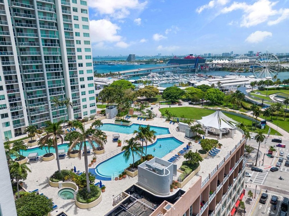 244 Biscayne Blvd, Miami FL 33132-2219 exterior