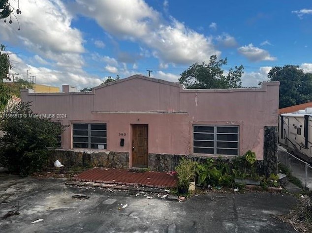 360 E 8th St, Hialeah, FL 33010