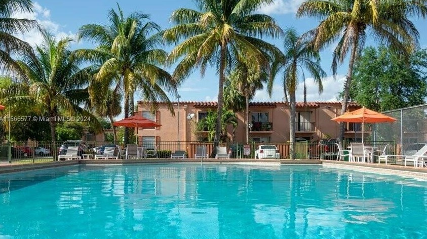 7200 Fairway Dr Apt H3, Hialeah, FL 33014