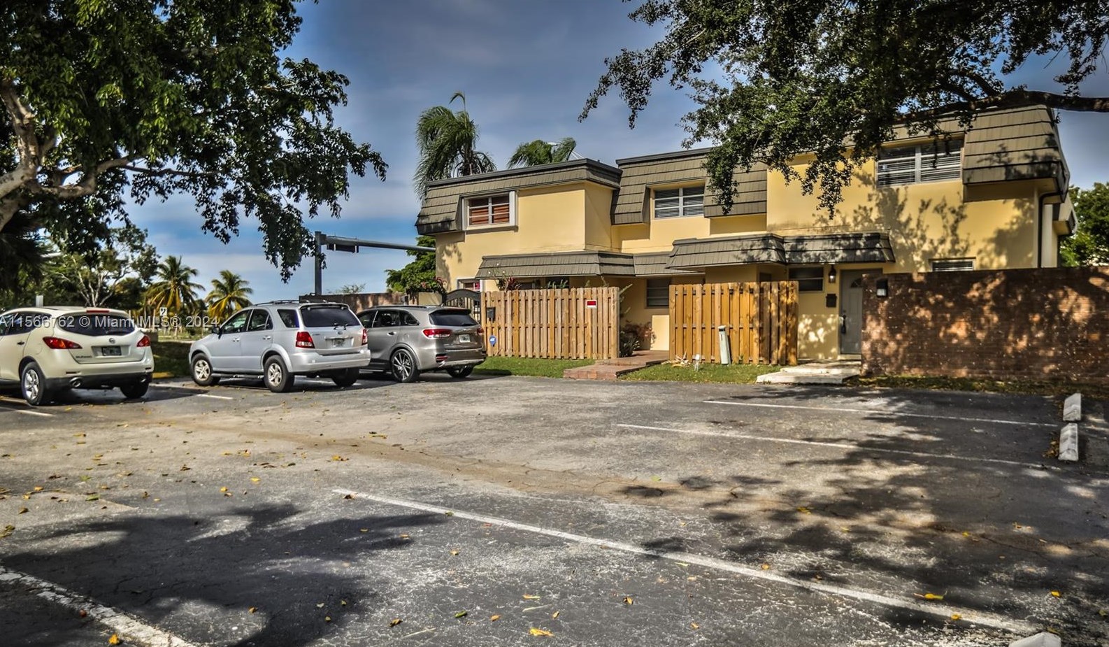 8387 137th Ave, Miami, FL 33183-4045