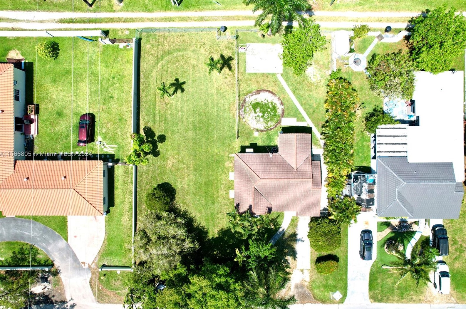 470 Forrest Dr, Miami, FL 33166-7217