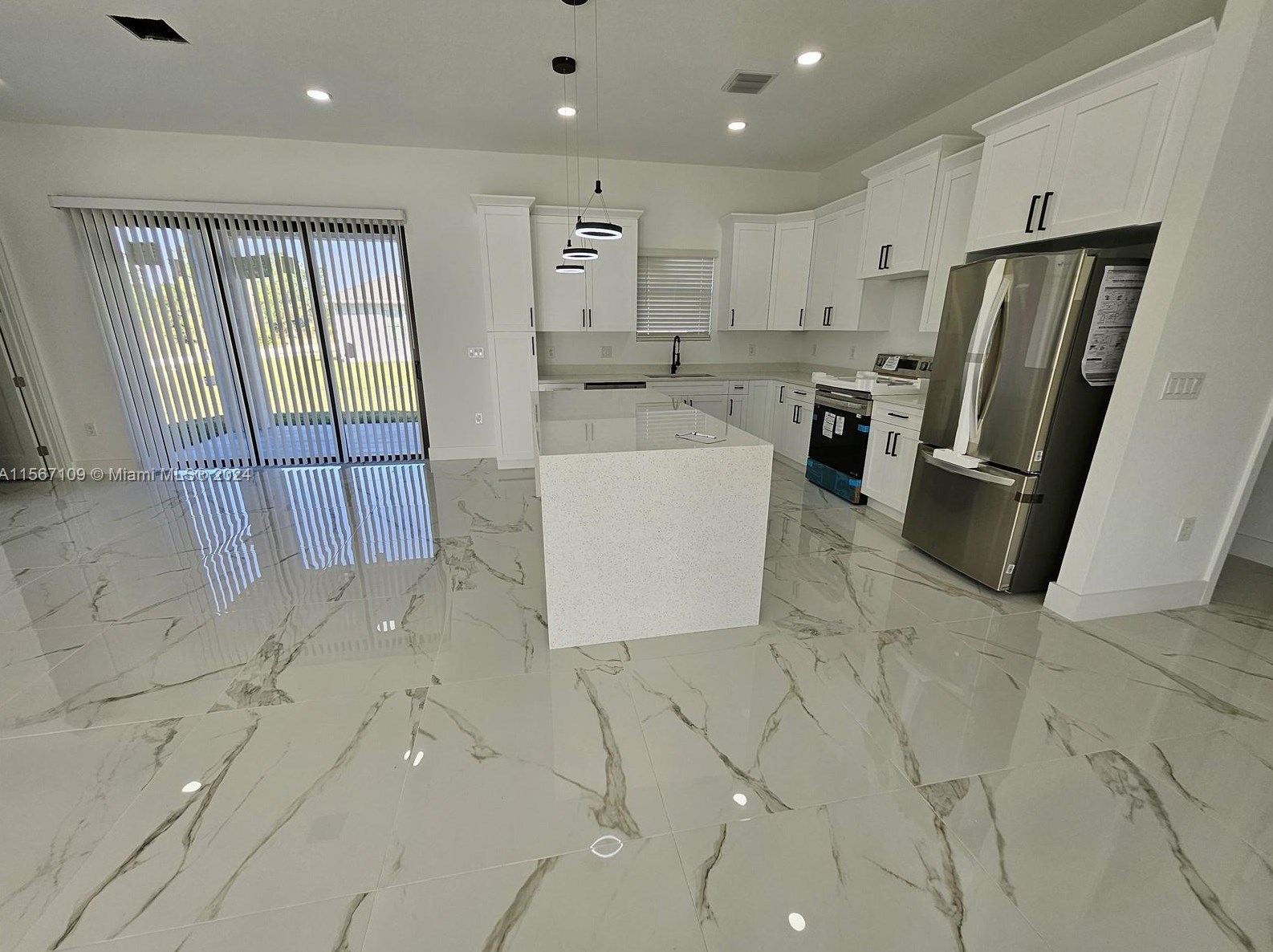 651 Keller St, Lehigh Acres FL 33974-7560 exterior