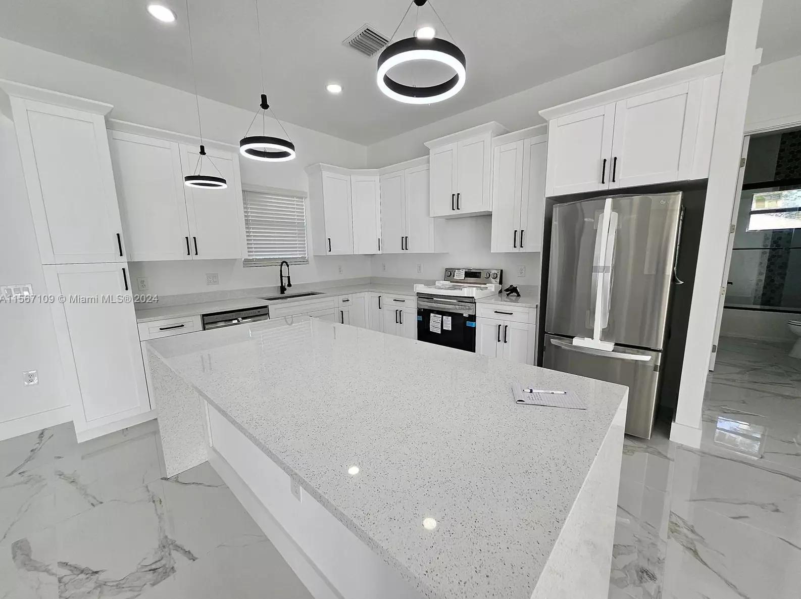 651 Keller St, Lehigh Acres FL 33974-7560 exterior