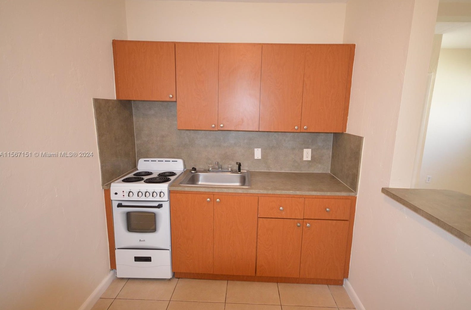 690 Ne 85th St #3d, Miami, FL 33138